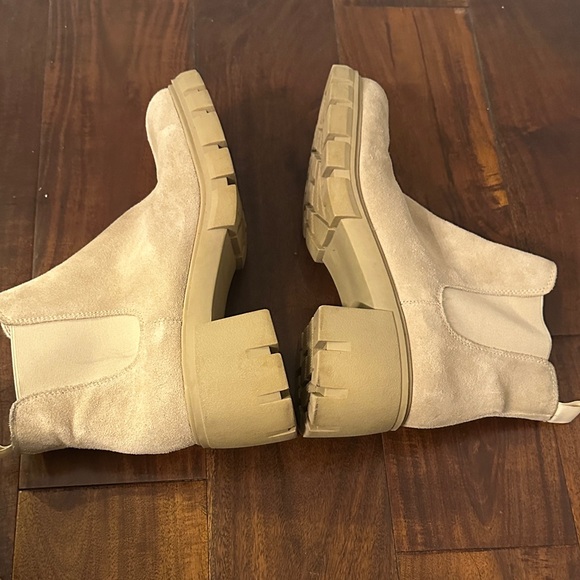 Steve Madden Tan Suede Ankle Boots - Picture 9 of 11